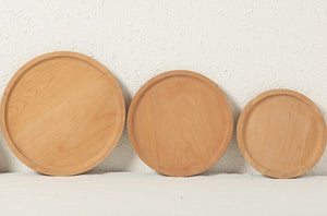 Assiettes rondes à bords en bois HÊTRE - Esprit Mandala